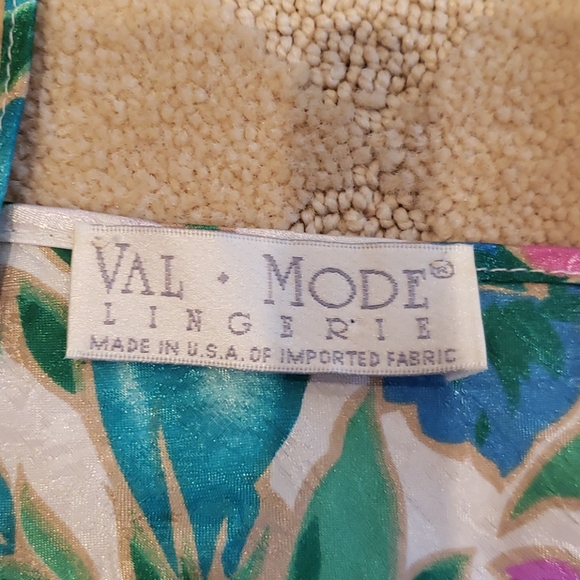 Val Mode Lingerie Set, Sz M - Picture 4 of 9